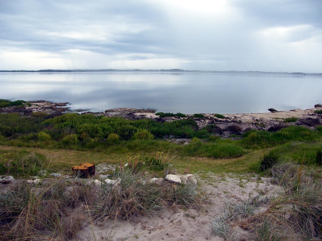 Meningie Coorong Waterfront Retreatヴィラ エクステリア 写真