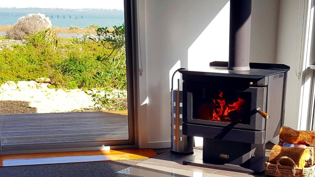 Meningie Coorong Waterfront Retreatヴィラ エクステリア 写真